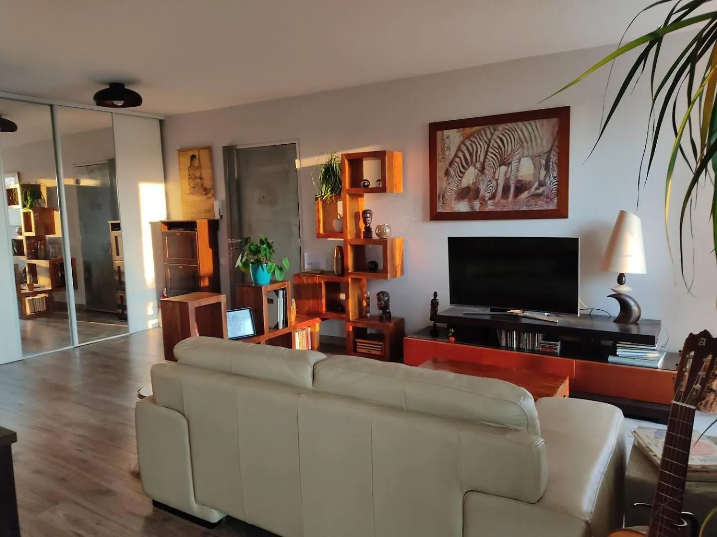 Spacious, Quiet With Stunning Pine Forest Views Marseille